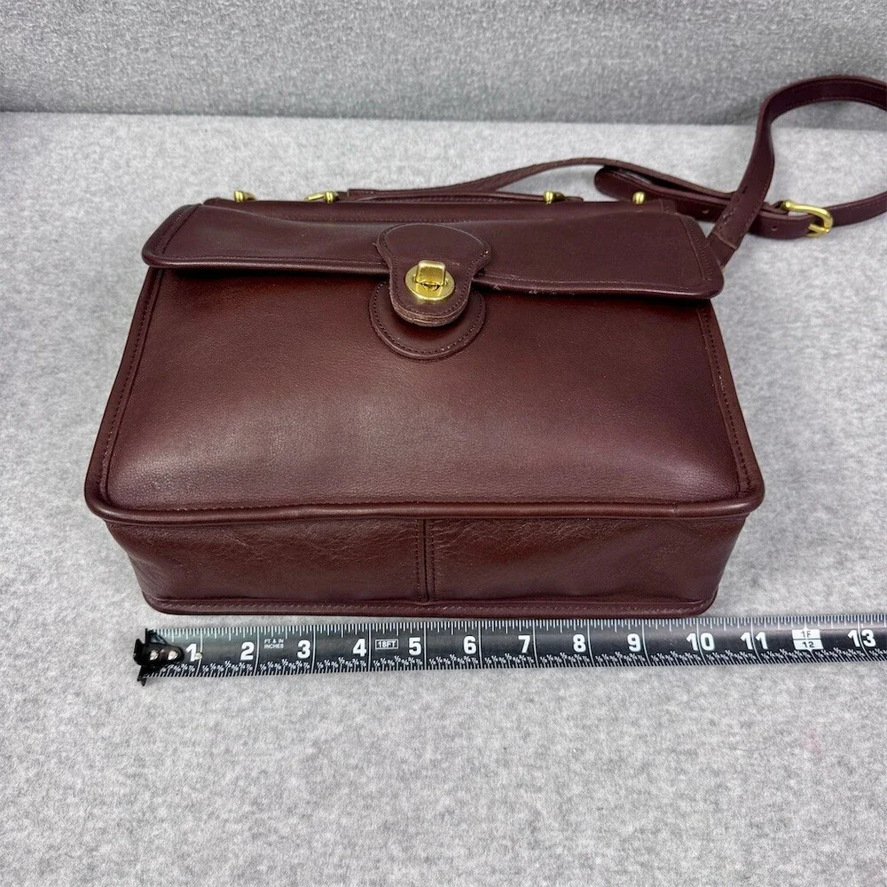 Coach Willis Vintage Crossbody Shoulder Bag Brown Turnlock Medium Top